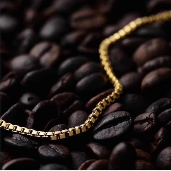 GOLD 18k Gold Plated Box Chain Bracelet - Picture 4 of 4